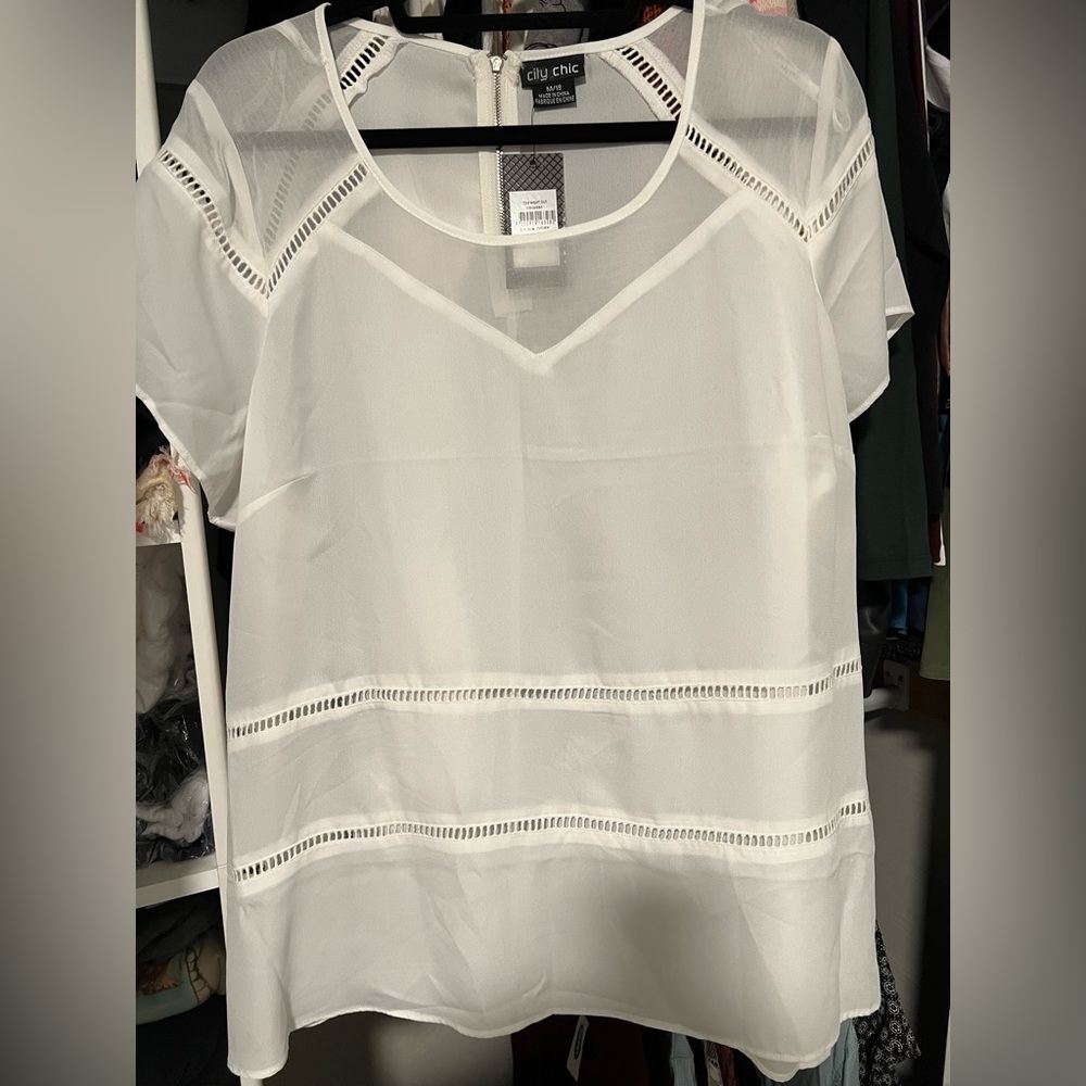 NWT City Chic White Sheer Top - Short Sleeves, size M, 18